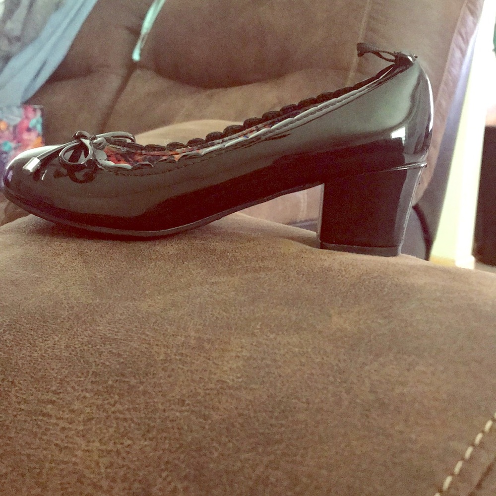 Little girls’ dress shoes.